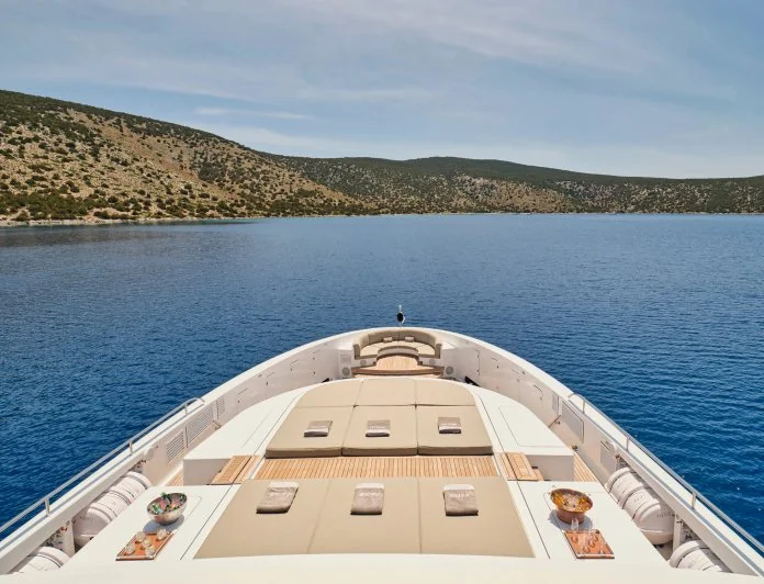 TOTEM - photo 9, TOTEM yacht charter