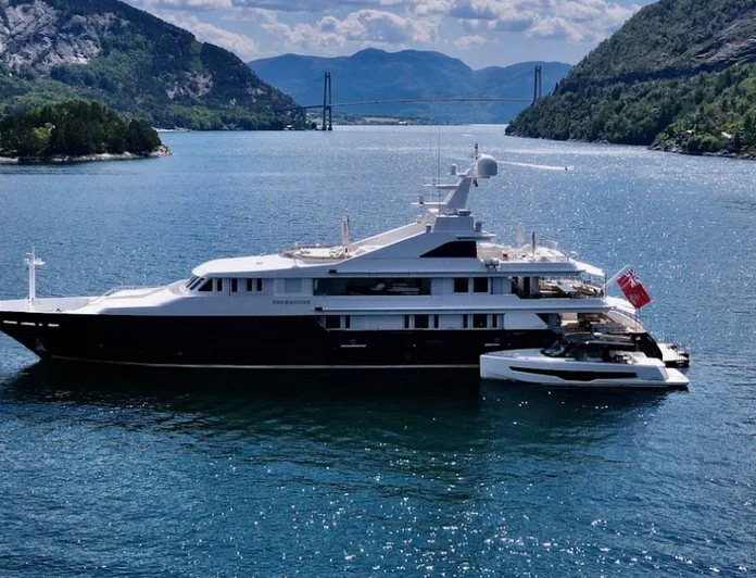 TREEHOUSE - photo 1, TREEHOUSE yacht charter