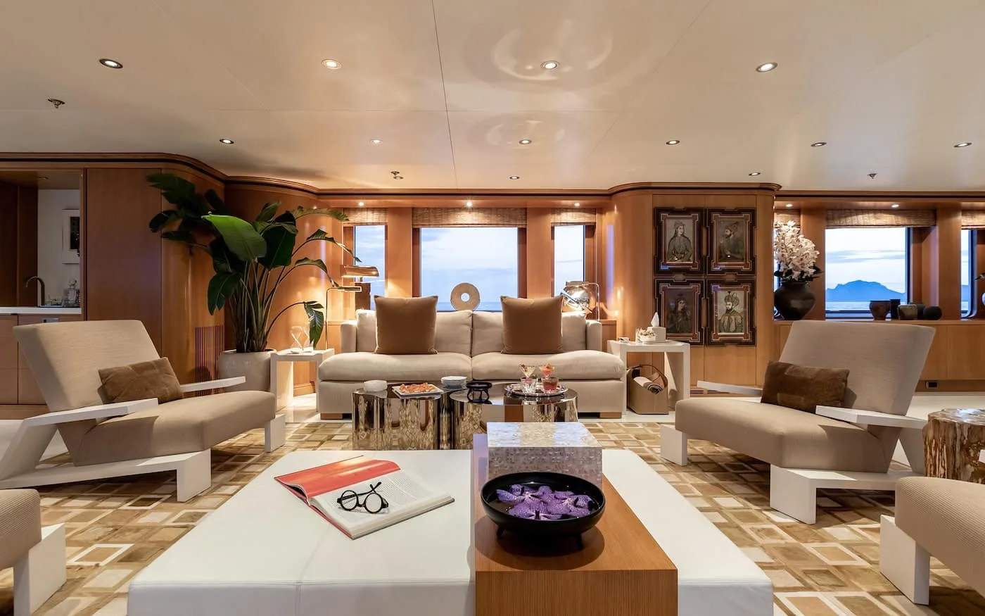 TREEHOUSE - photo 22 yacht charter Cannes