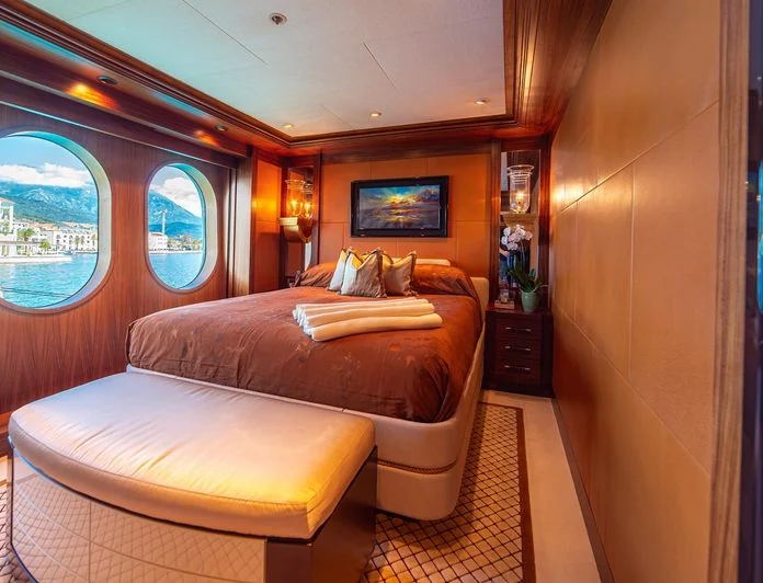 TRIDENT - photo 4, TRIDENT yacht charter