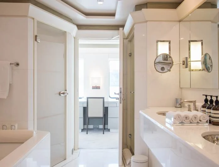 TRIPLE SEVEN - photo 4, TRIPLE SEVEN yacht charter
