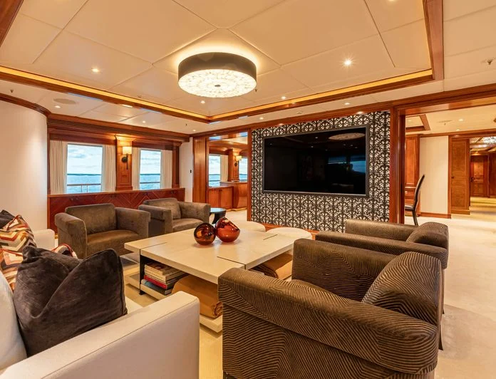 UNBRIDLED - photo 2, UNBRIDLED yacht charter