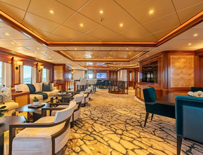 UNBRIDLED - photo 8, UNBRIDLED yacht charter