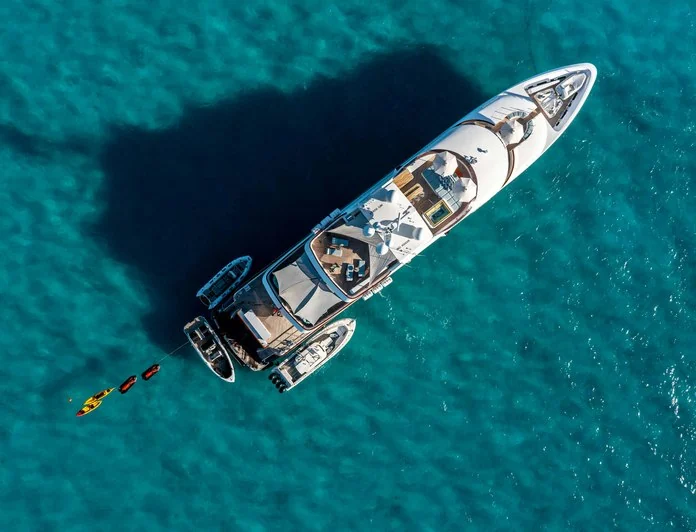UNBRIDLED - photo 11, UNBRIDLED yacht charter