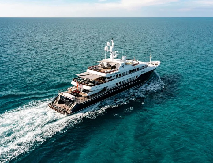 UNBRIDLED - photo 12, UNBRIDLED yacht charter
