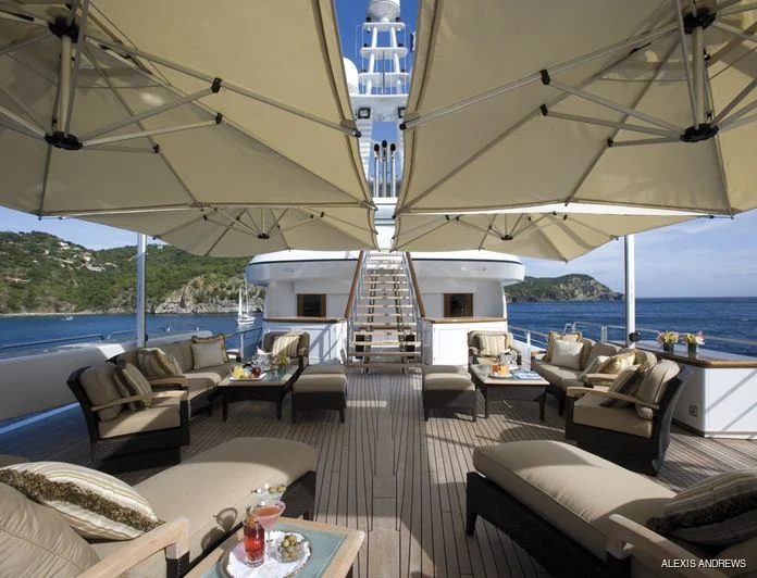 UTOPIA - photo 11, UTOPIA yacht charter