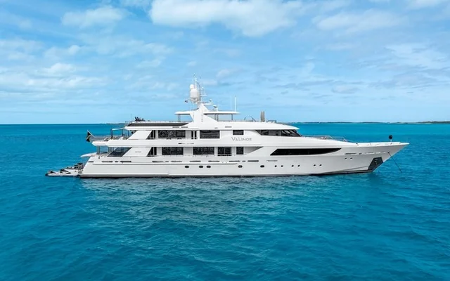 VALINOR - superyacht for week charter