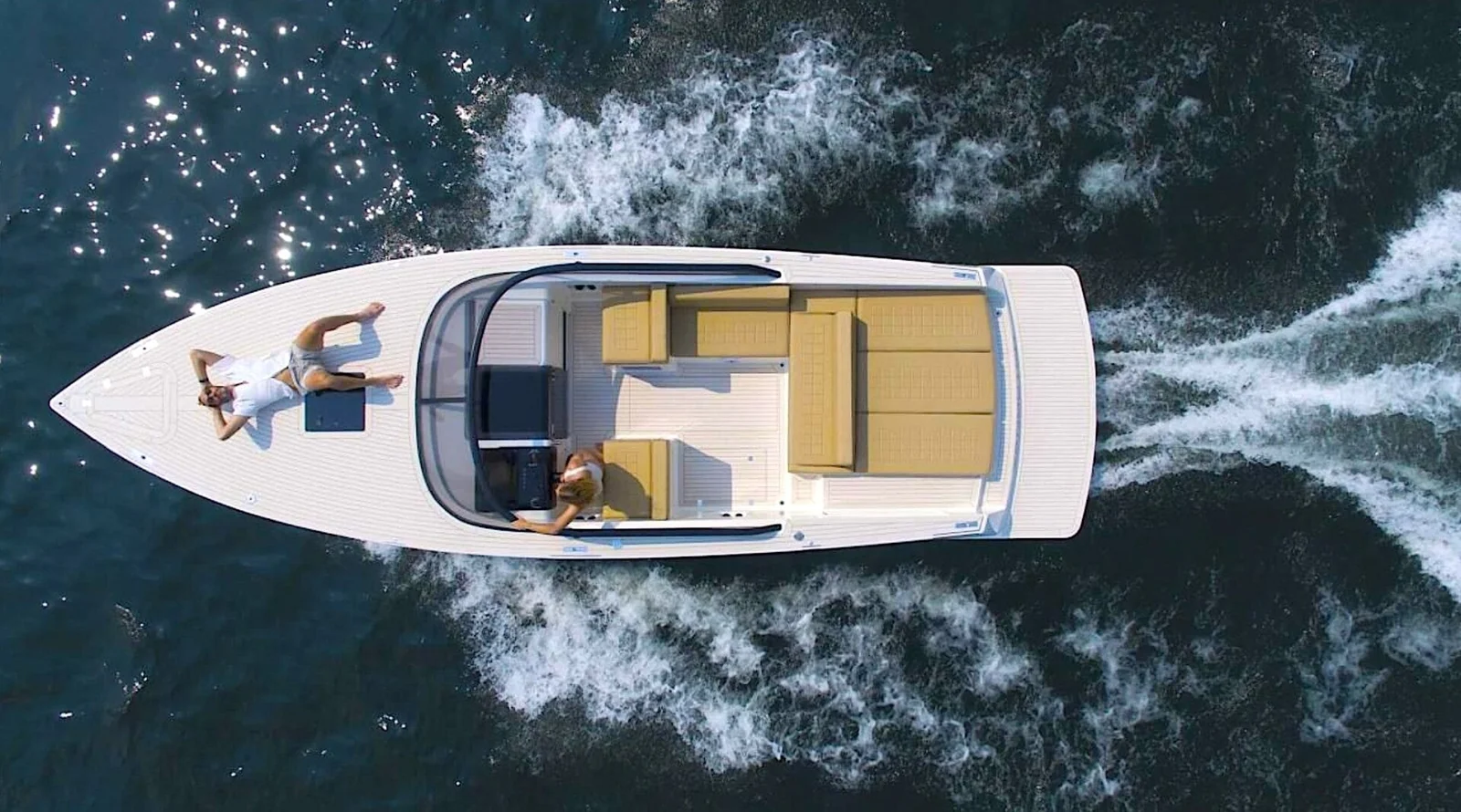 VanDutch 32 - photo 2 yacht charter Cannes