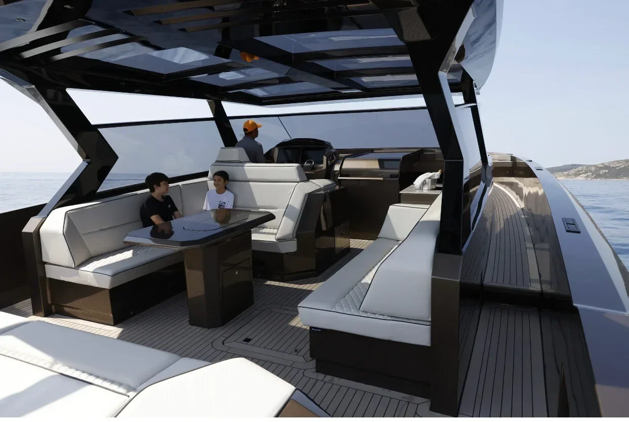 Vanquish VQ58 - photo 10 yacht charter Cannes
