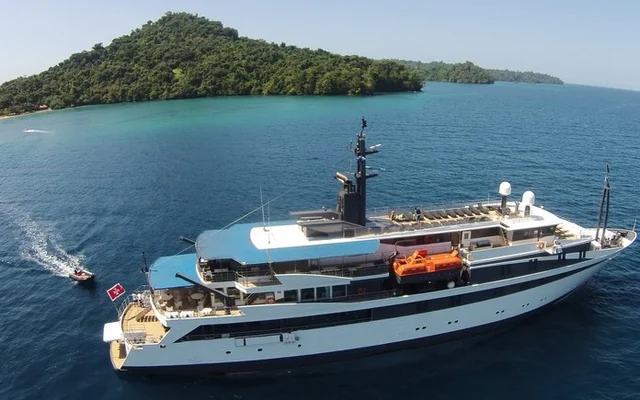VARIETY VOYAGER - superyacht for week charter