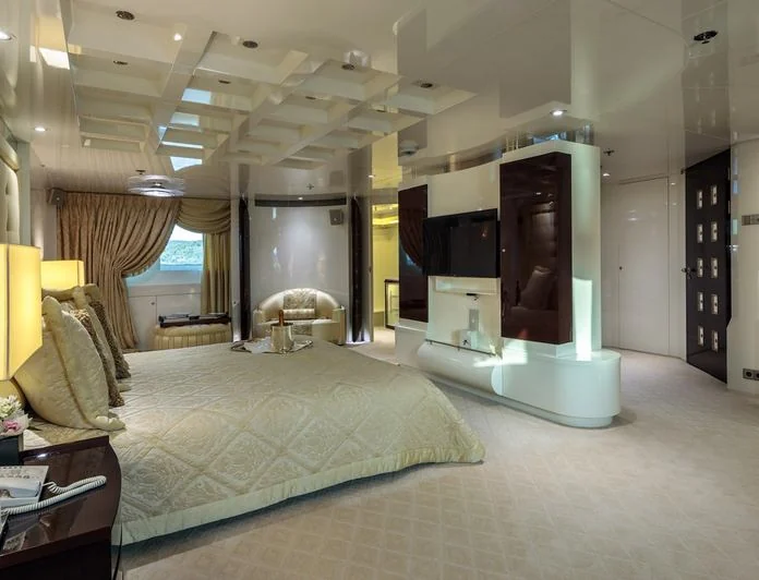 VERA - photo 7, VERA yacht charter