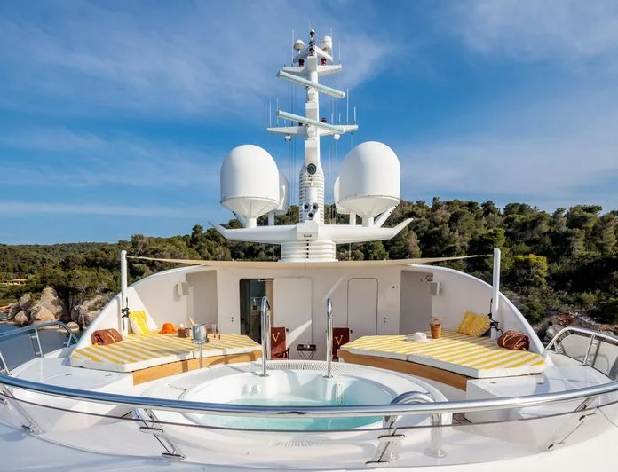 VERA - photo 10, VERA yacht charter