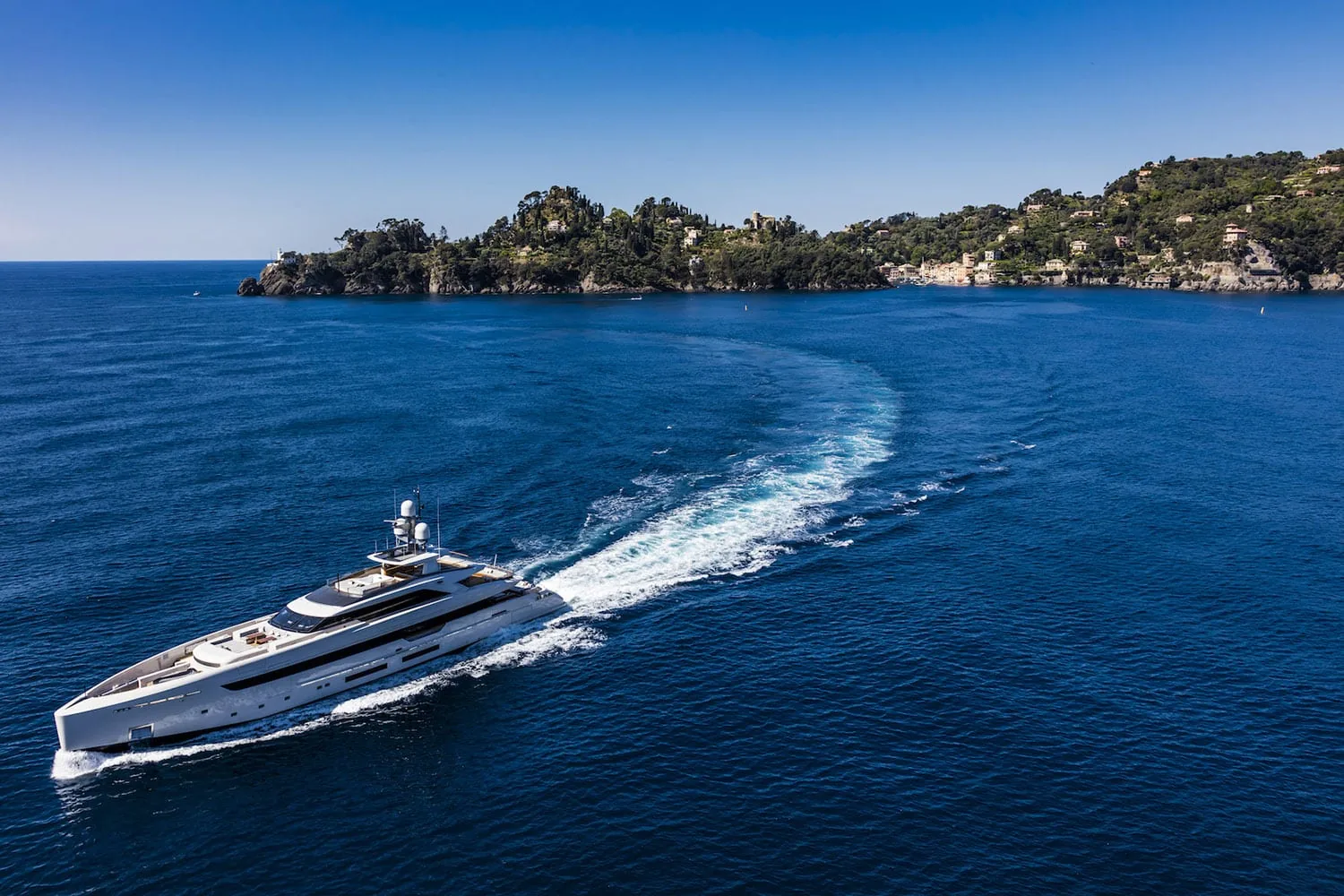 VERTIGE - photo 3 yacht charter Cannes