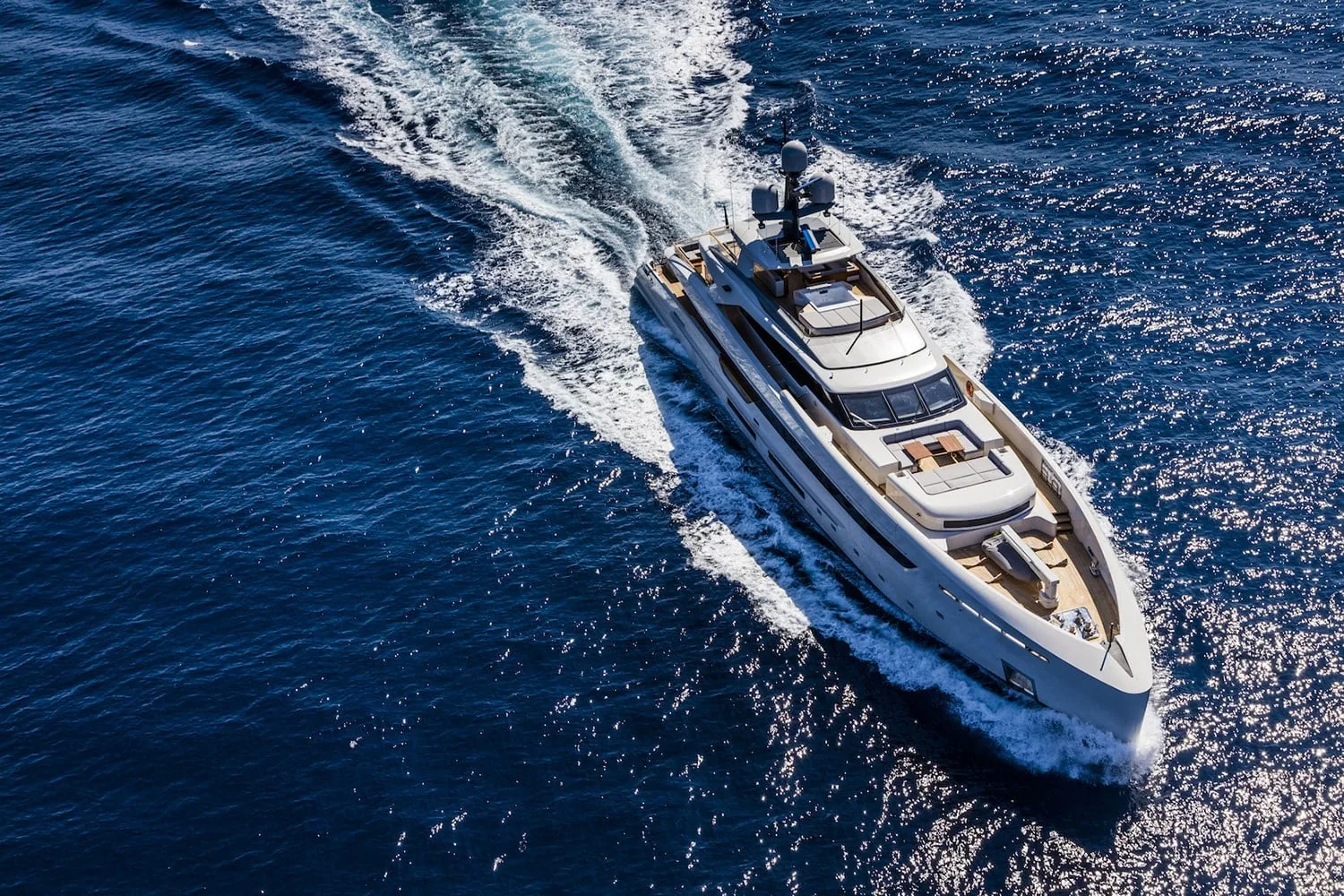VERTIGE - photo 4 yacht charter Cannes