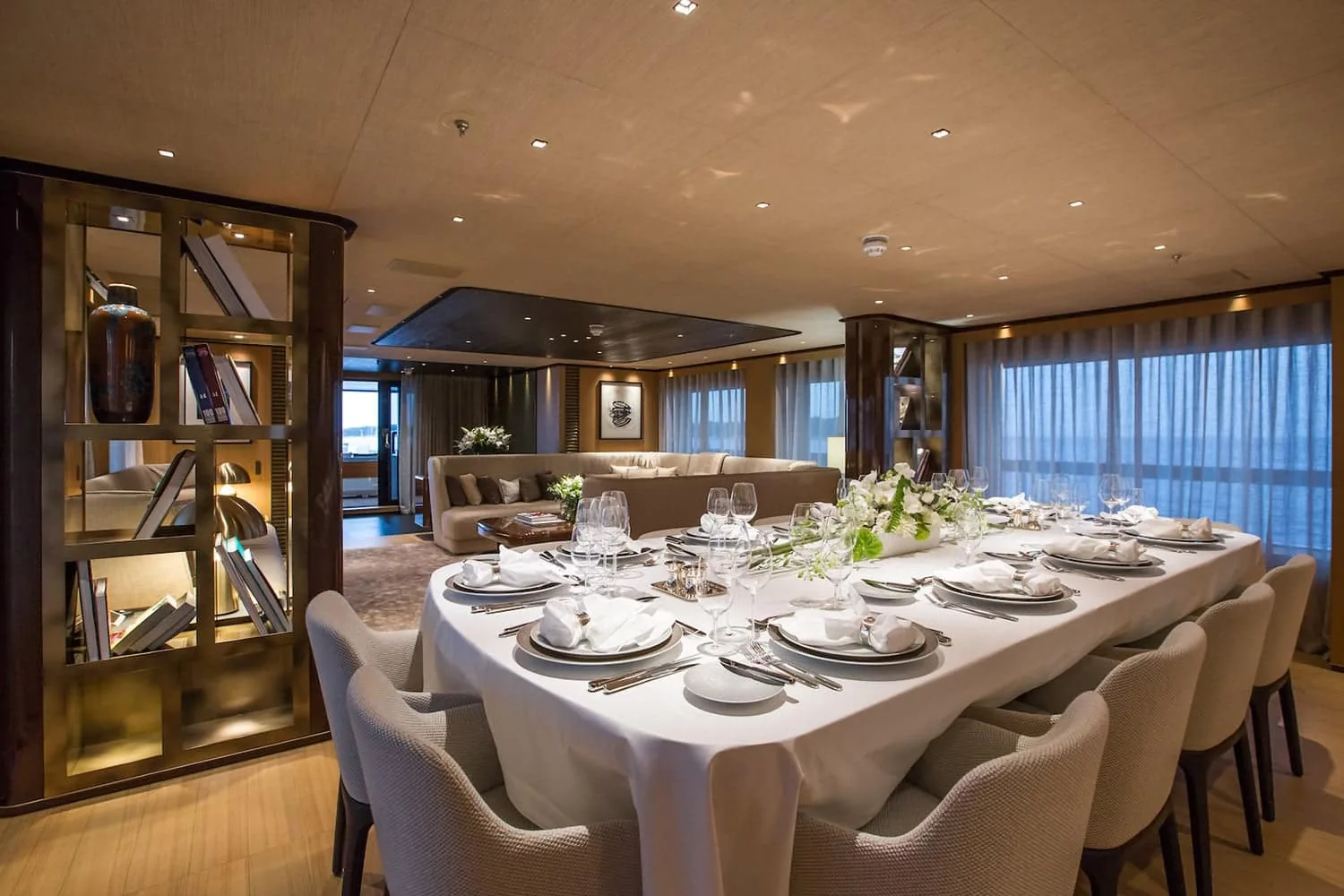 VERTIGE - photo 30 yacht charter Cannes