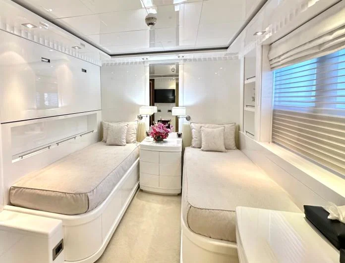 VERTIGO - photo 7, VERTIGO yacht charter
