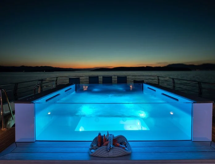 VERTIGO - photo 11, VERTIGO yacht charter
