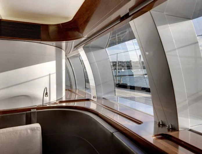 VERTIGO - photo 11, VERTIGO yacht charter