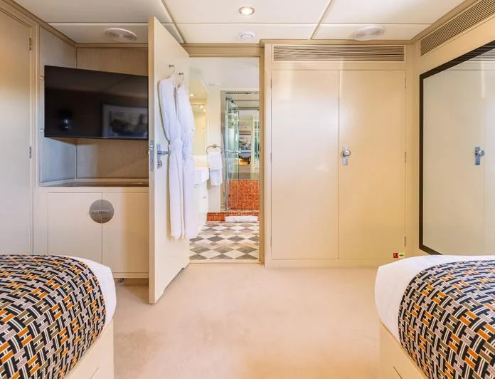 VICTORY - photo 15, VICTORY yacht charter