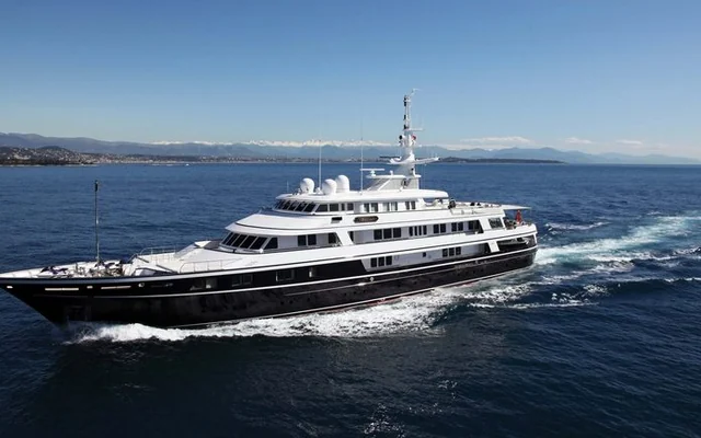 VIRGINIAN - classic yacht for week charter