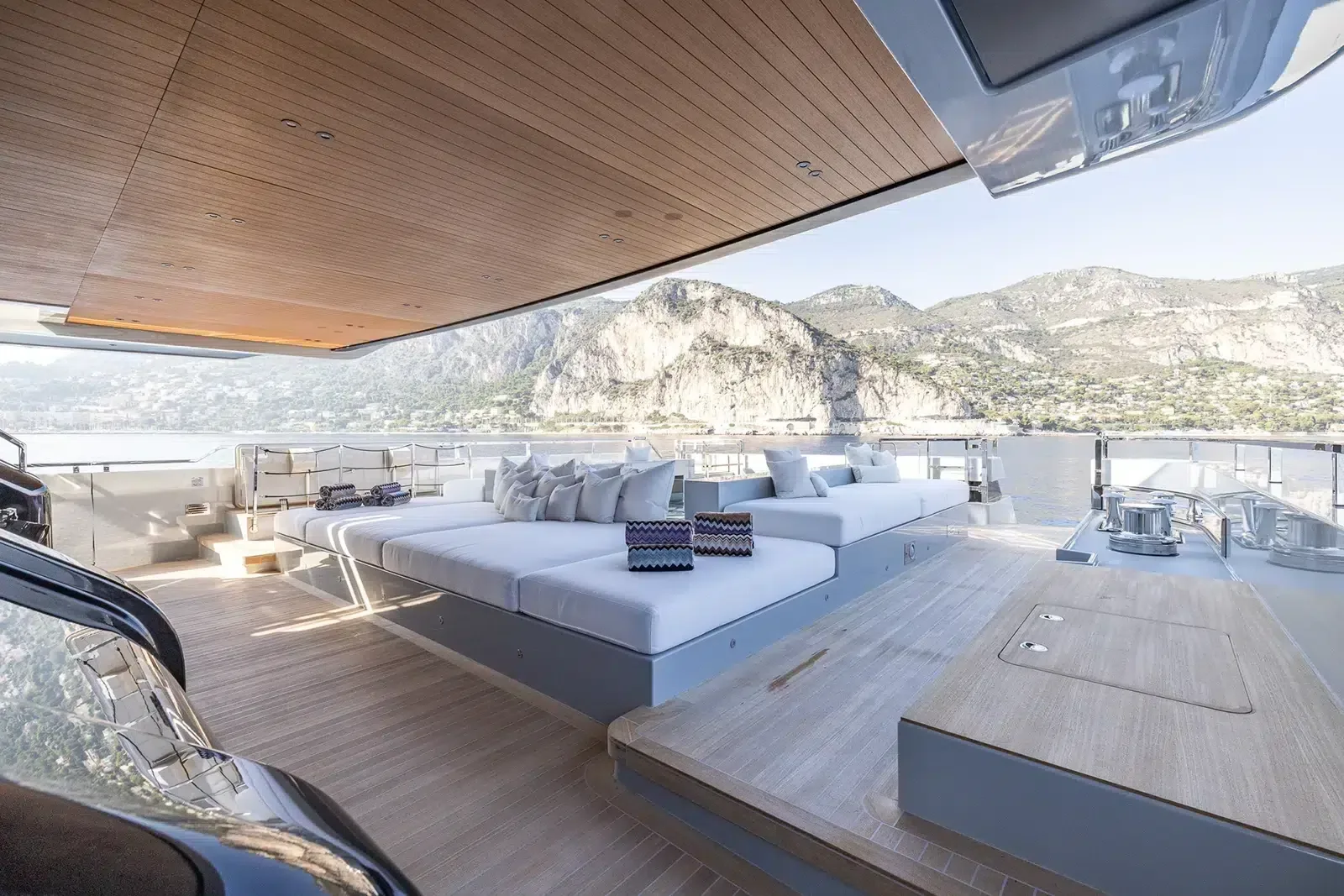 VIRTUOSITY - photo 3 yacht charter Cannes
