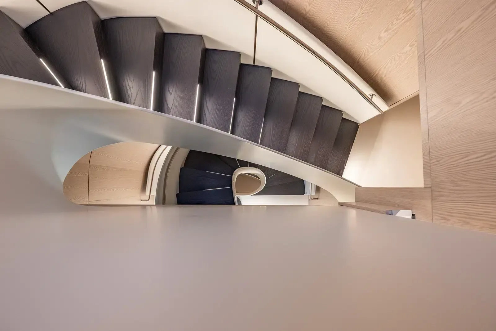 VIRTUOSITY - photo 28 yacht charter Cannes