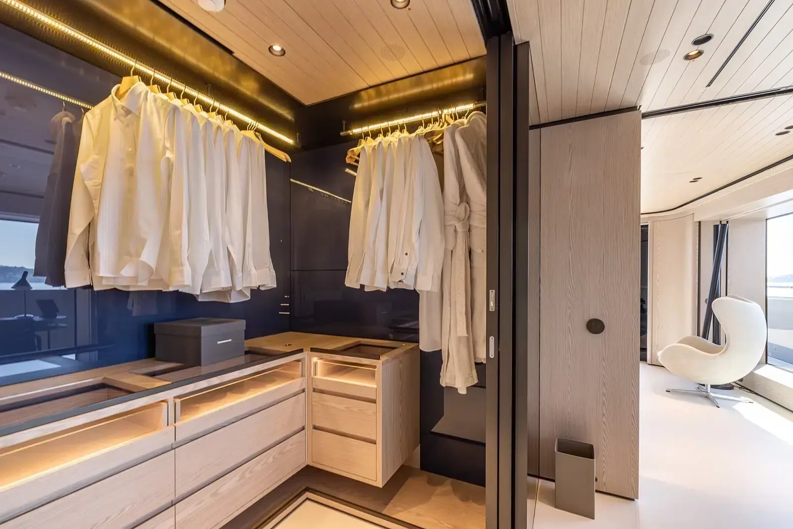 VIRTUOSITY - photo 33 yacht charter Cannes