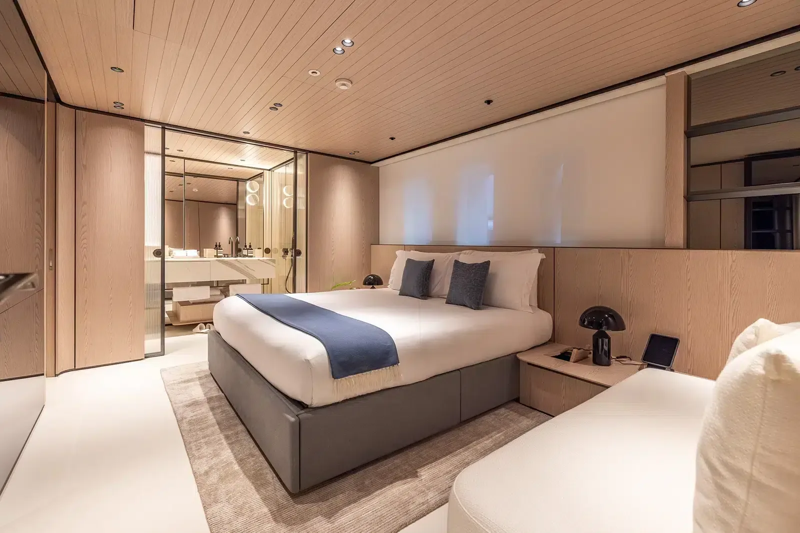 VIRTUOSITY - photo 39 yacht charter Cannes