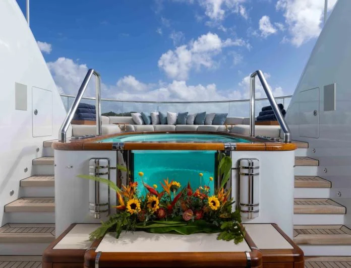WHEELS - photo 9, WHEELS yacht charter