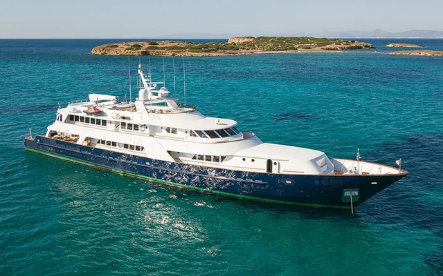 WIND OF FORTUNE - classic yacht for week charter