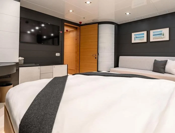 ZIA - photo 8, ZIA yacht charter